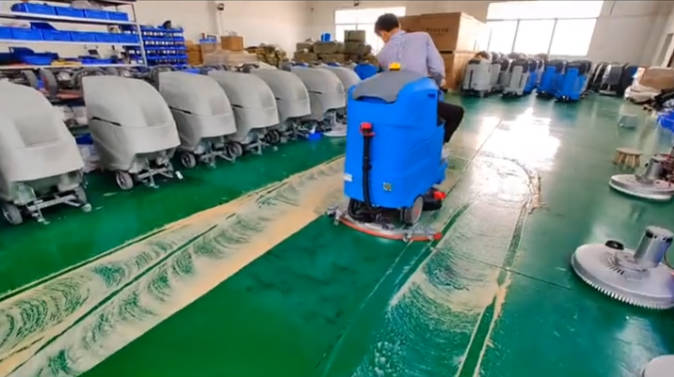 果洛2023年还在用人工的物业保洁不妨试试洗地机吧